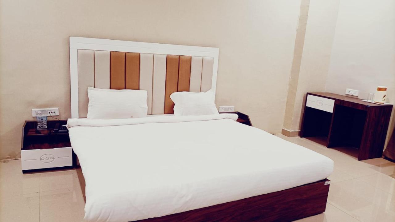 Hotel Emperor Paradise Bilaspur  Exterior photo