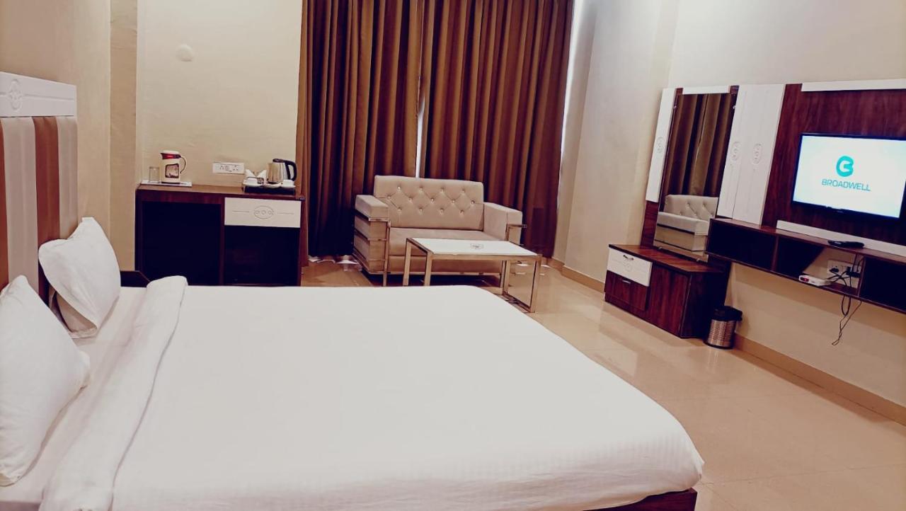 Hotel Emperor Paradise Bilaspur  Exterior photo