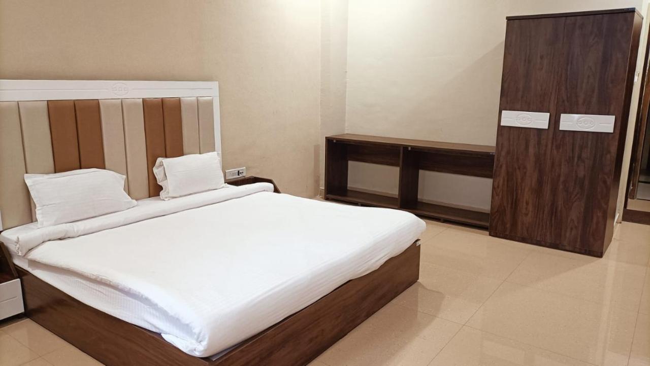 Hotel Emperor Paradise Bilaspur  Exterior photo