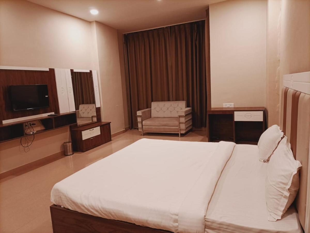 Hotel Emperor Paradise Bilaspur  Exterior photo