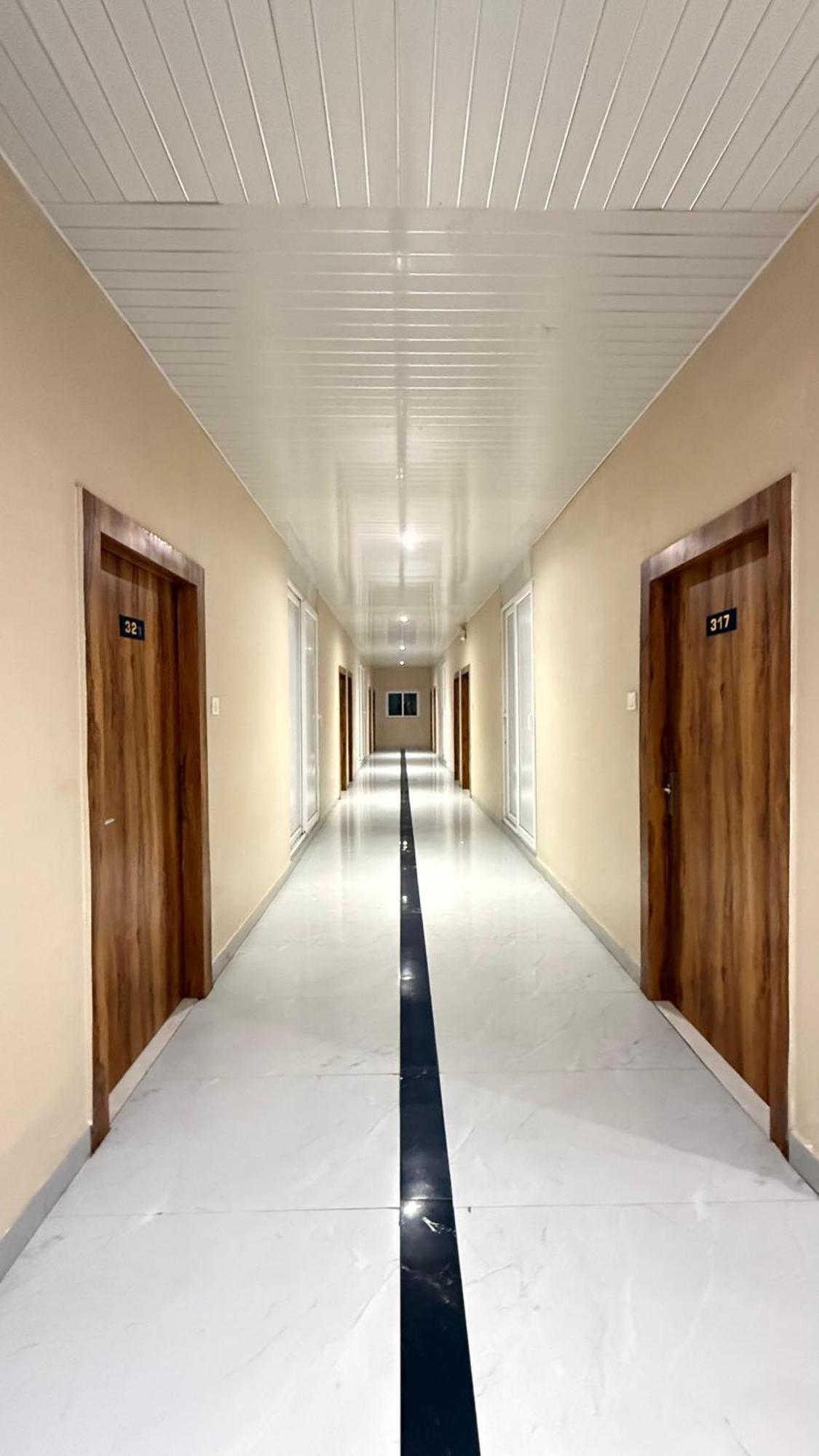 Hotel Emperor Paradise Bilaspur  Exterior photo